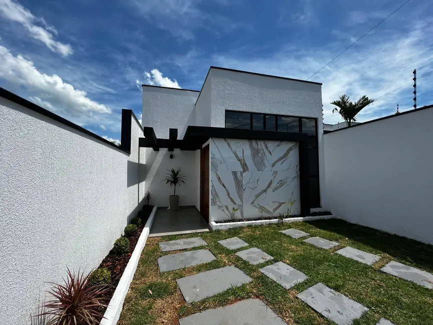 Foto 1 de Casa com 3 quartos à venda, 185m2 em Jardim Continental II, Taubate - SP