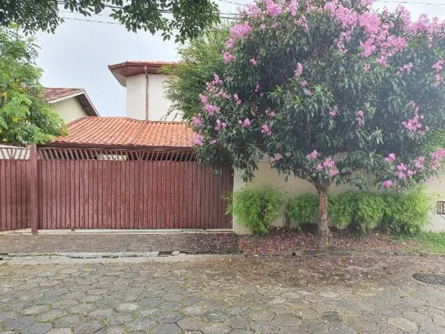 Foto 1 de Casa com 2 quartos à venda, 276m2 em Parque das Flores, Taubate - SP