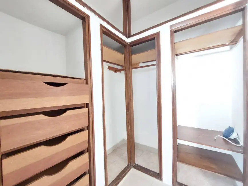 Casa com 3 quartos à venda, 250m2 em Jardim Santa Clara, Taubate - SP - imagem 6 Foto 6 de Casa com 3 quartos à venda, 250m2 em Jardim Santa Clara, Taubate - SP