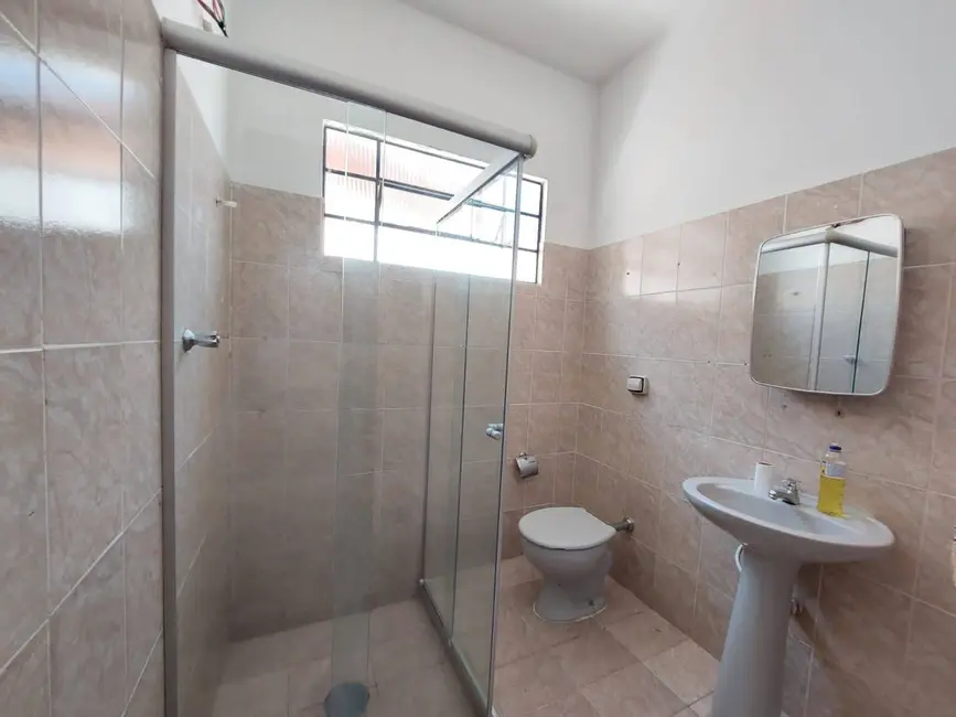 Casa com 3 quartos à venda, 250m2 em Jardim Santa Clara, Taubate - SP - imagem 8 Foto 8 de Casa com 3 quartos à venda, 250m2 em Jardim Santa Clara, Taubate - SP