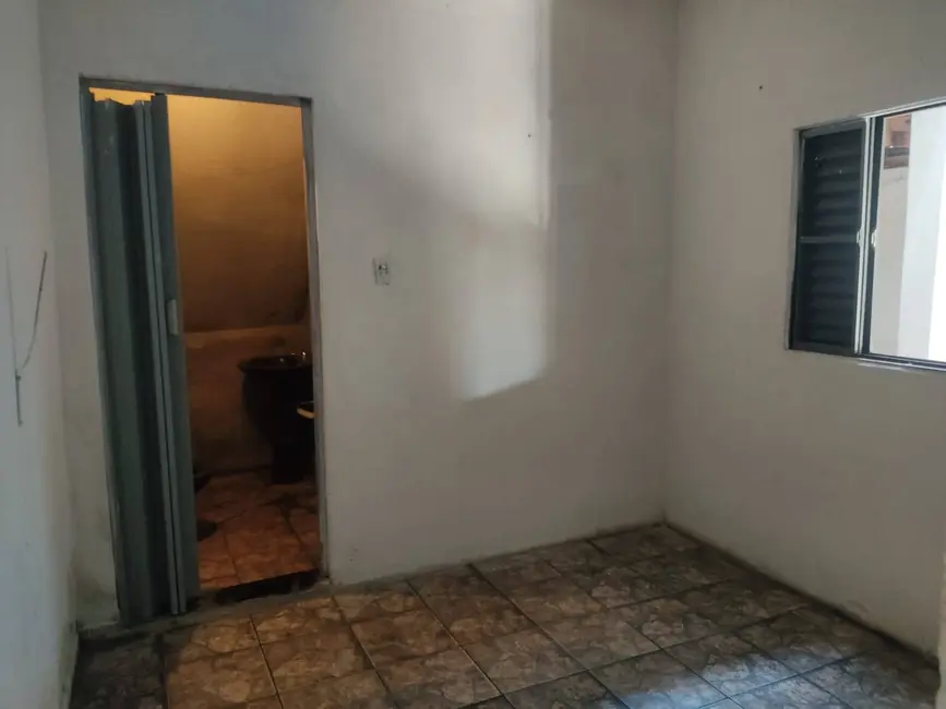 Foto 5 de Casa com 6 quartos à venda, 180m2 em Residencial Sítio Santo Antônio, Taubate - SP