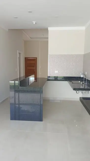 Casa com 3 quartos à venda, 250m2 em Tremembe - SP - imagem 4 Foto 4 de Casa com 3 quartos à venda, 250m2 em Tremembe - SP