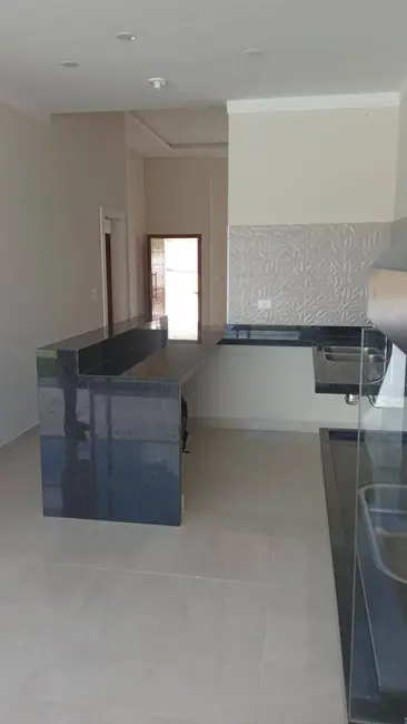 Casa com 3 quartos à venda, 250m2 em Tremembe - SP - imagem 5 Foto 5 de Casa com 3 quartos à venda, 250m2 em Tremembe - SP