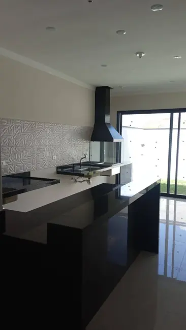 Casa com 3 quartos à venda, 250m2 em Tremembe - SP - imagem 7 Foto 7 de Casa com 3 quartos à venda, 250m2 em Tremembe - SP