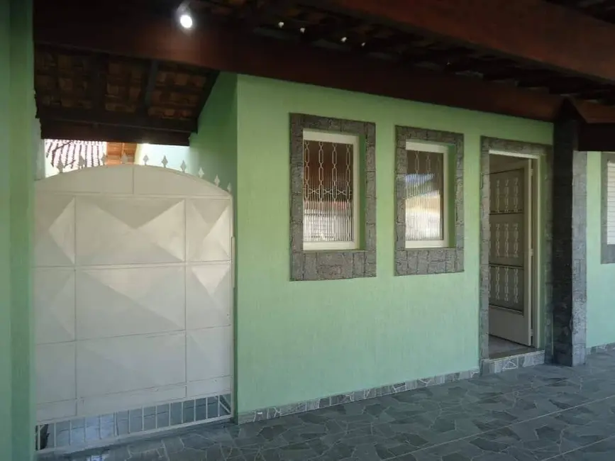 Foto 1 de Casa com 2 quartos à venda, 150m2 em Tremembe - SP