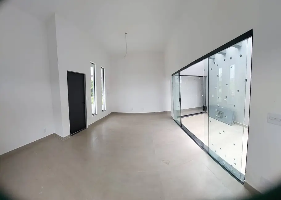 Foto 4 de Casa com 2 quartos à venda, 150m2 em Morada dos Nobres, Taubate - SP