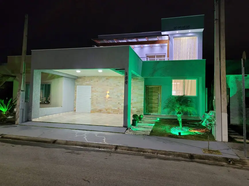 Foto 1 de Casa com 3 quartos à venda, 270m2 em Chácara do Visconde, Taubate - SP