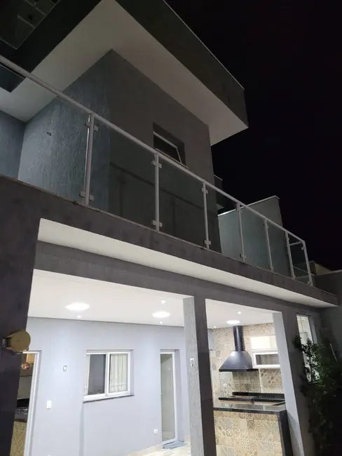 Foto 2 de Casa com 3 quartos à venda, 270m2 em Chácara do Visconde, Taubate - SP