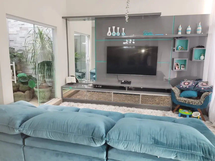 Foto 4 de Casa com 3 quartos à venda, 178m2 em Chácara do Visconde, Taubate - SP