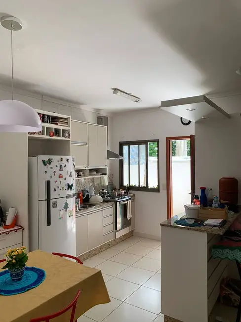 Foto 4 de Casa com 3 quartos à venda, 135m2 em Barreiro, Taubate - SP