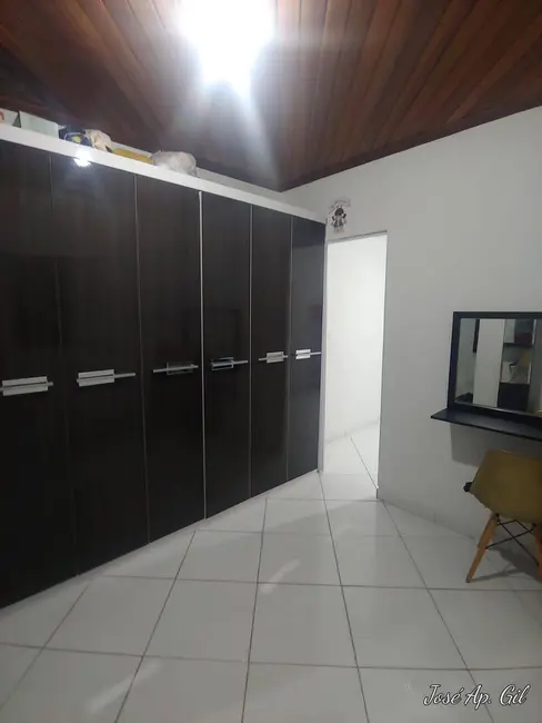 Foto 9 de Casa com 3 quartos à venda, 109m2 em Conjunto Habitacional C.D.H.U., Taubate - SP