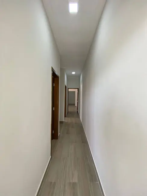 Foto 2 de Casa com 3 quartos à venda, 259m2 em Tremembe - SP