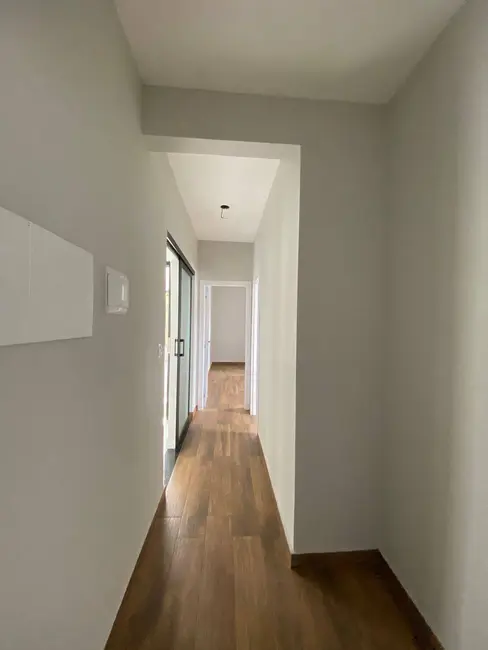 Foto 3 de Casa com 3 quartos à venda, 300m2 em Piracangaguá, Taubate - SP