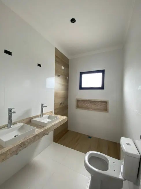 Foto 6 de Casa com 3 quartos à venda, 300m2 em Piracangaguá, Taubate - SP