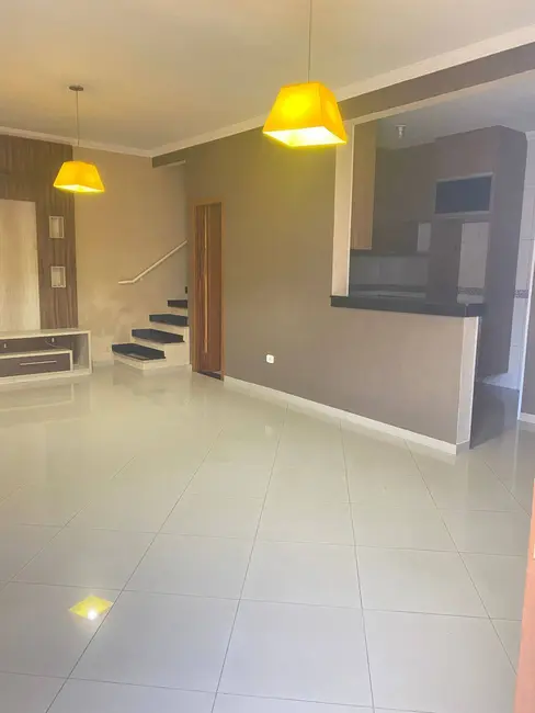 Foto 4 de Casa com 2 quartos à venda, 145m2 em Vila Albina, Taubate - SP