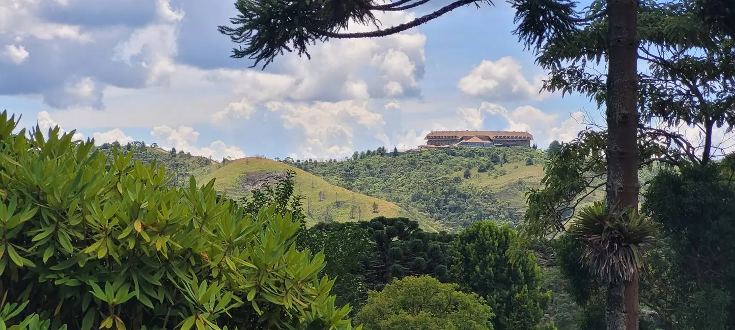 Casa com 3 quartos à venda, 1020m2 em Campos Do Jordao - SP - imagem 9 Foto 9 de Casa com 3 quartos à venda, 1020m2 em Campos Do Jordao - SP