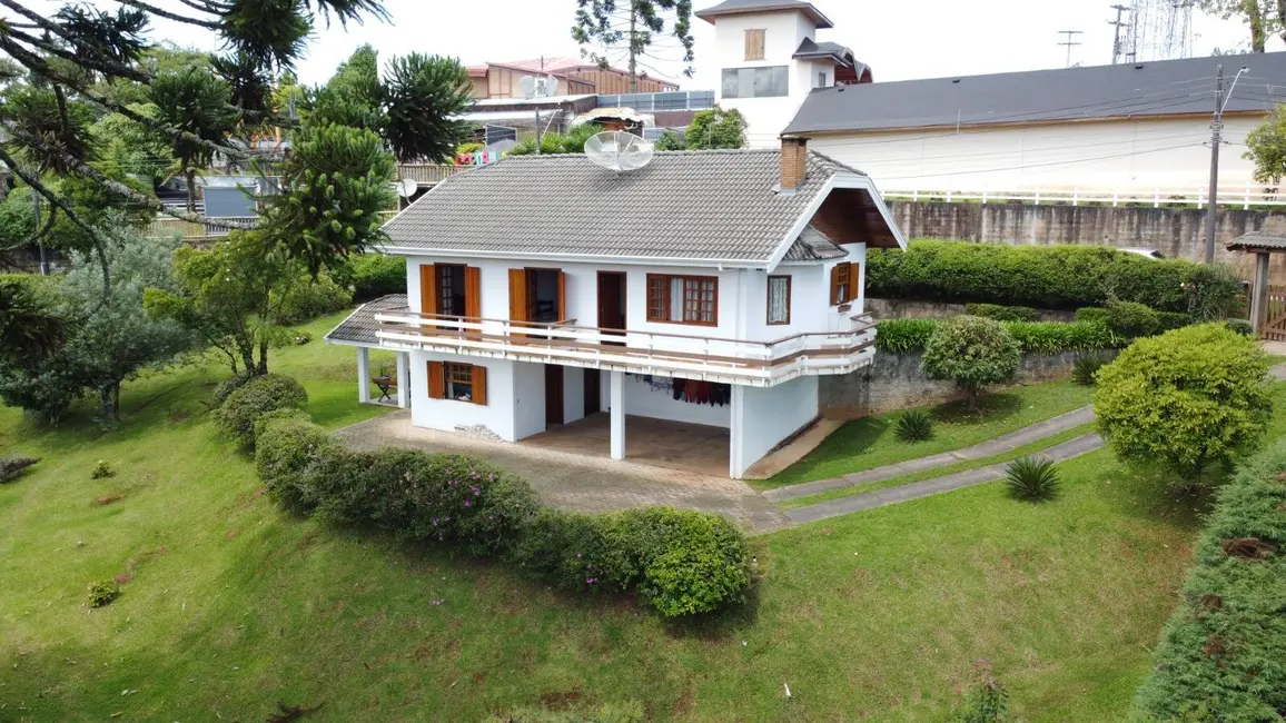 Foto 1 de Casa com 3 quartos à venda, 1020m2 em Campos Do Jordao - SP