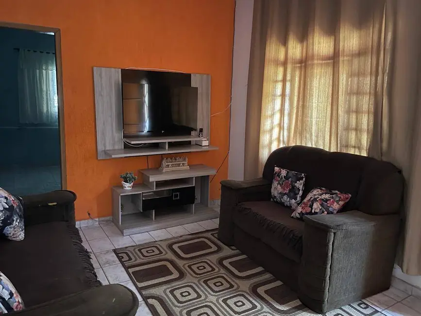 Foto 1 de Casa com 3 quartos à venda, 200m2 em Jardim Gurilândia, Taubate - SP