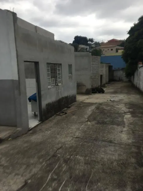 Foto 3 de Casa à venda, 400m2 em Chácara São Silvestre, Taubate - SP