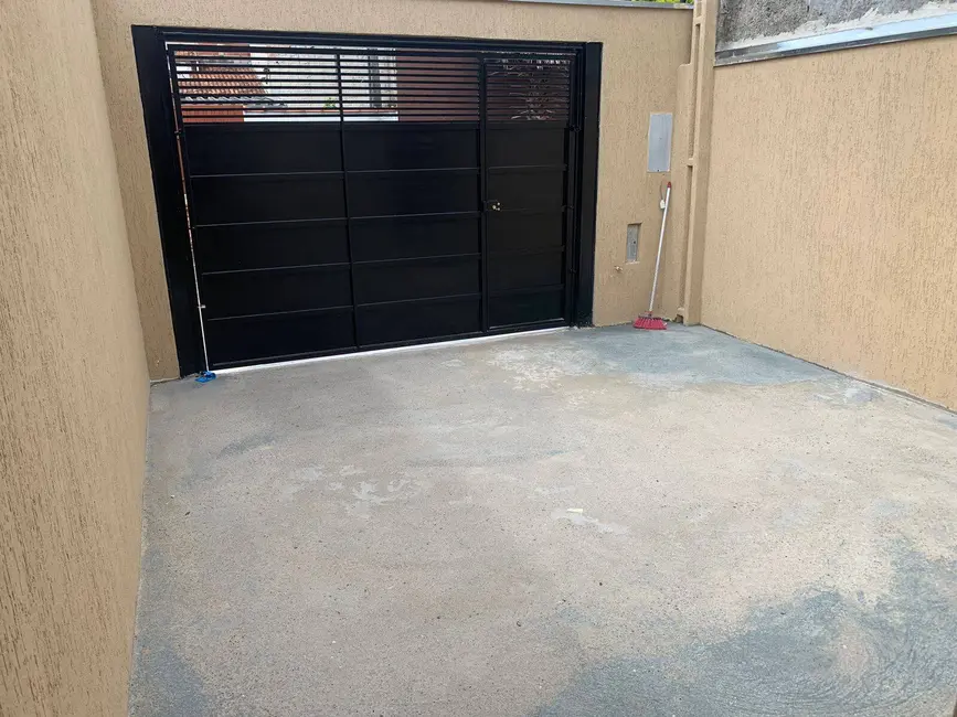 Foto 3 de Casa com 2 quartos à venda, 125m2 em Residencial Estoril, Taubate - SP