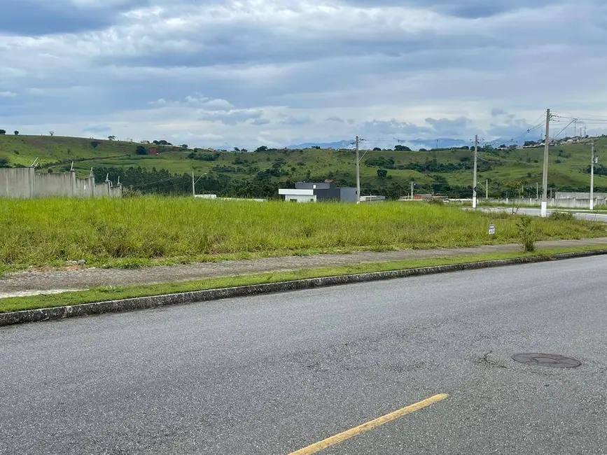 Foto 1 de Terreno / Lote à venda, 621m2 em Taubate - SP