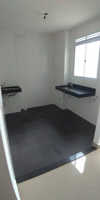 Apartamento com 2 quartos para alugar em Piracangaguá, Taubate - SP - imagem 3 Foto 3 de Apartamento com 2 quartos para alugar em Piracangaguá, Taubate - SP