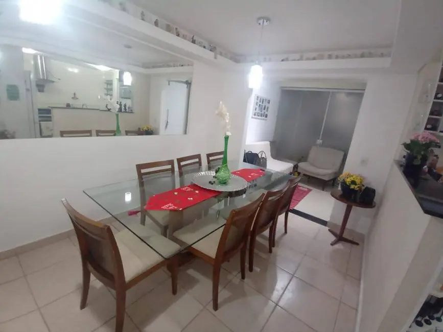 Foto 9 de Casa com 4 quartos à venda, 125m2 em Esplanada Independência, Taubate - SP