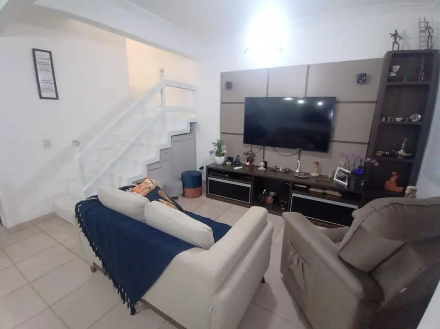 Foto 4 de Casa com 4 quartos à venda, 125m2 em Esplanada Independência, Taubate - SP