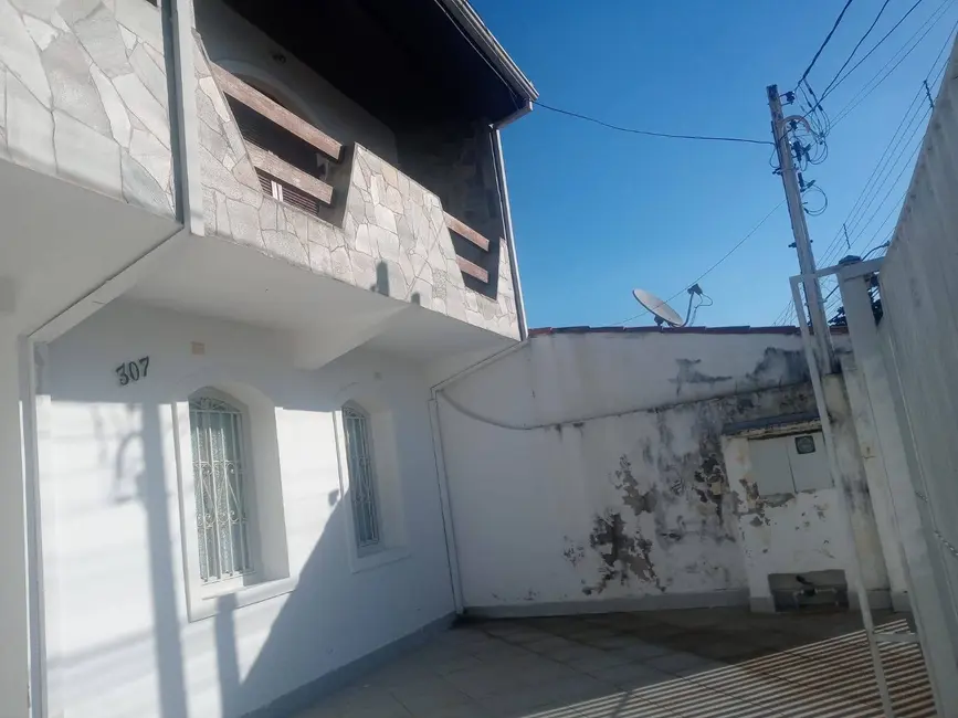 Foto 2 de Sobrado com 4 quartos à venda, 255m2 em Chácara do Visconde, Taubate - SP