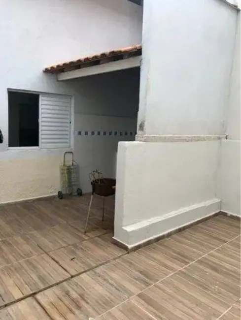 Foto 1 de Casa com 2 quartos à venda, 125m2 em Residencial Estoril, Taubate - SP