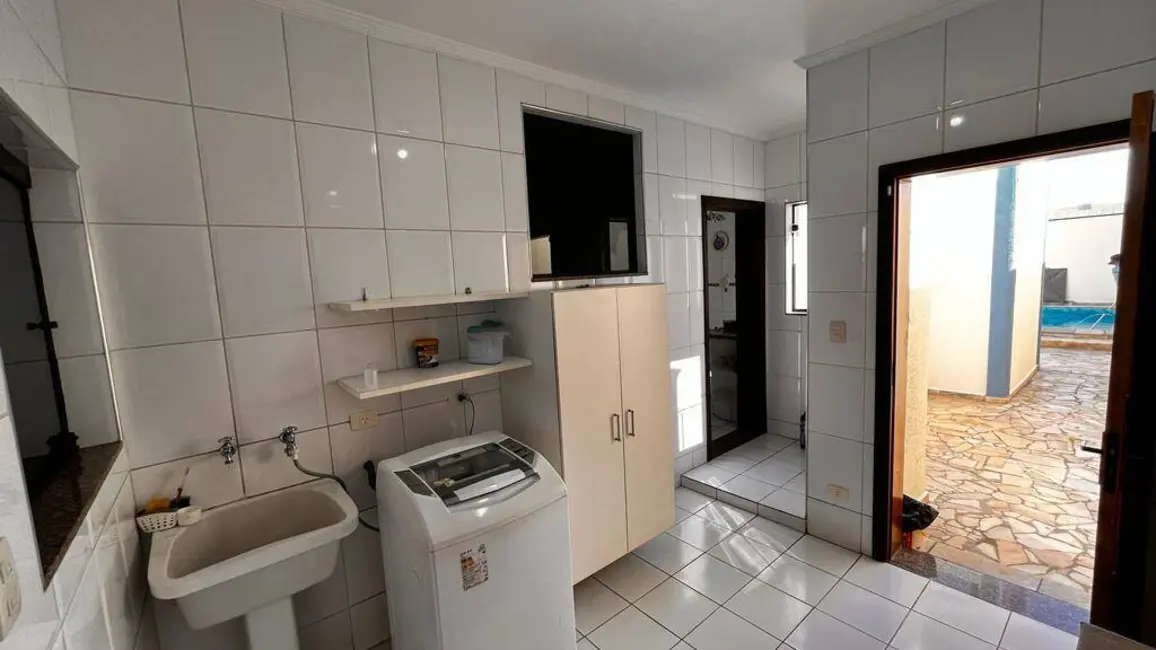 Foto 8 de Sobrado com 3 quartos à venda, 333m2 em Jardim das Nações, Taubate - SP