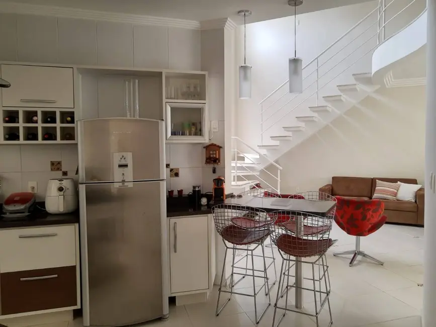 Casa com 3 quartos à venda, 275m2 em Tremembe - SP - imagem 9 Foto 9 de Casa com 3 quartos à venda, 275m2 em Tremembe - SP