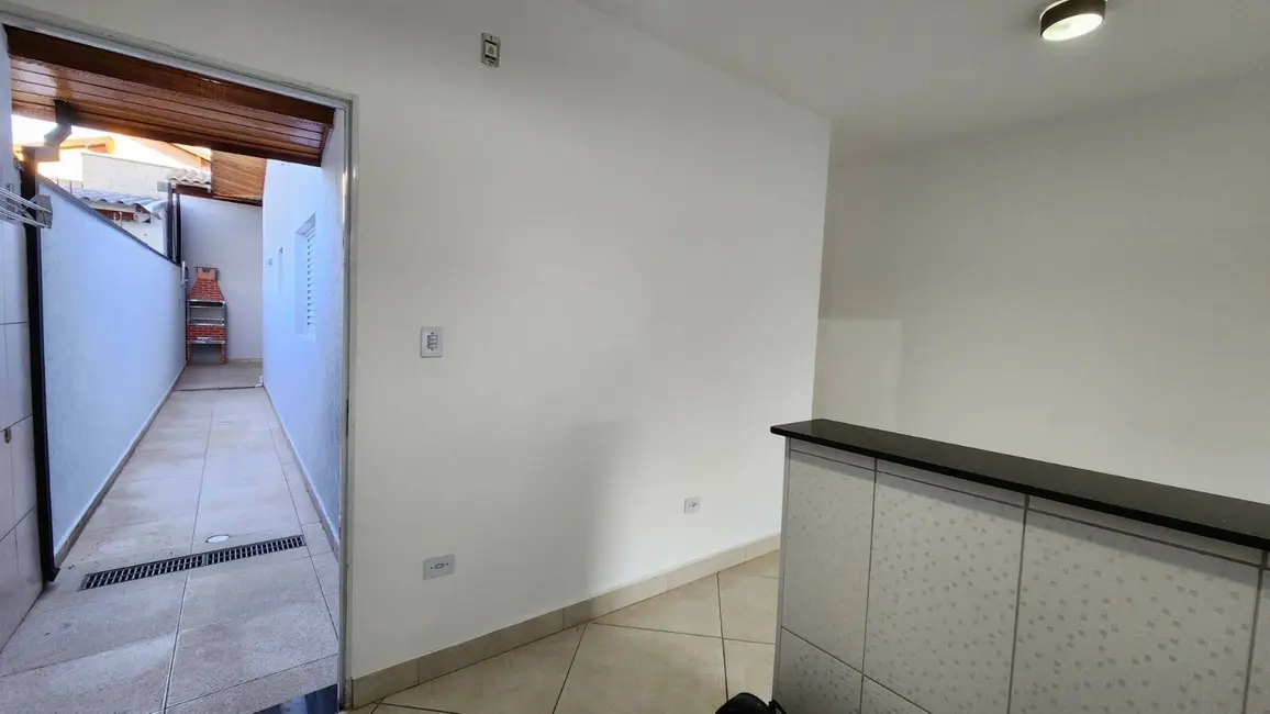 Foto 3 de Casa com 2 quartos à venda, 125m2 em Residencial Estoril, Taubate - SP