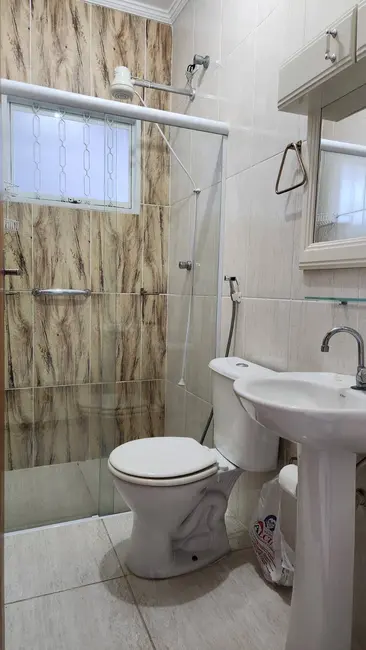 Foto 8 de Casa com 2 quartos à venda, 125m2 em Residencial Estoril, Taubate - SP