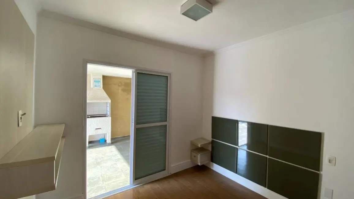 Foto 6 de Casa com 3 quartos à venda, 224m2 em Parque Paduan, Taubate - SP