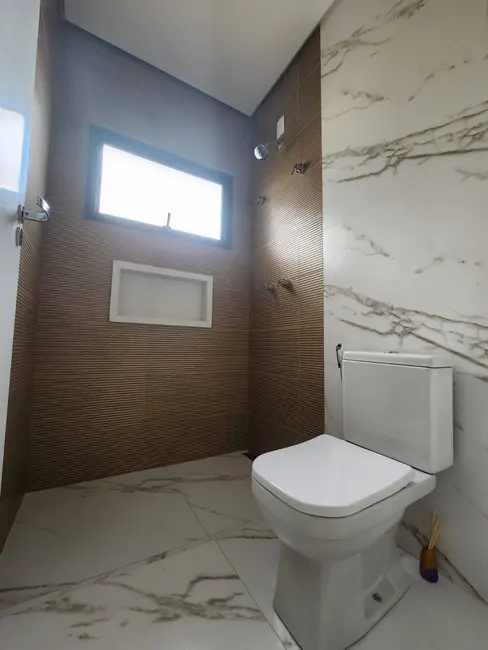 Foto 2 de Casa com 3 quartos à venda, 307m2 em Taubate - SP