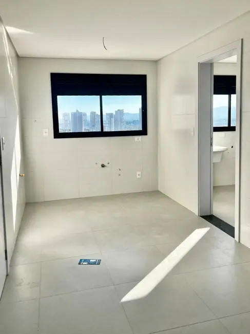 Foto 7 de Apartamento com 3 quartos à venda, 211m2 em Jardim das Nações, Taubate - SP