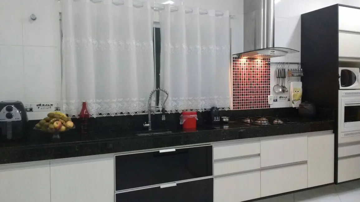 Foto 9 de Casa com 3 quartos à venda em Tremembe - SP