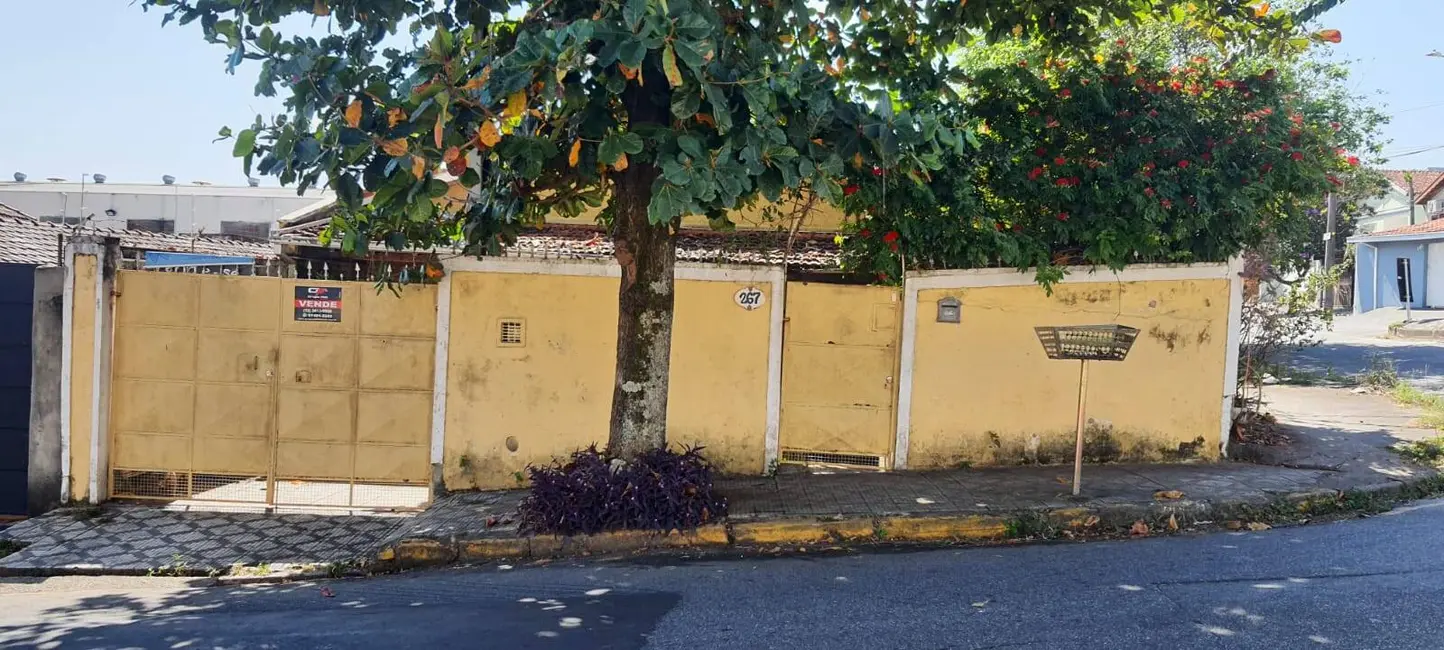 Foto 1 de Casa com 3 quartos à venda, 140m2 em Chácara do Visconde, Taubate - SP