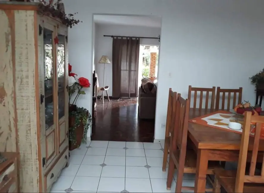 Foto 4 de Casa com 3 quartos à venda, 321m2 em Esplanada Independência, Taubate - SP