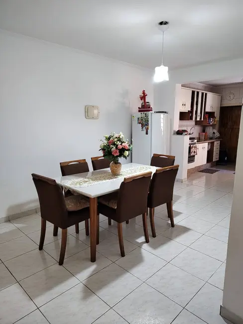 Foto 2 de Casa com 4 quartos à venda em Parque Senhor do Bonfim, Taubate - SP