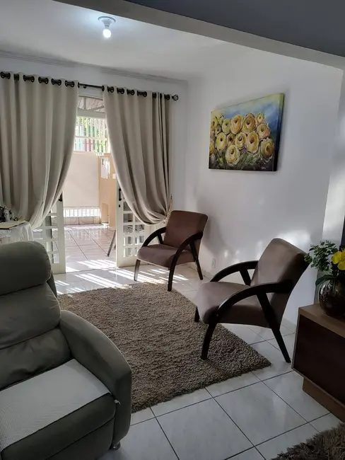 Foto 3 de Casa com 4 quartos à venda em Parque Senhor do Bonfim, Taubate - SP