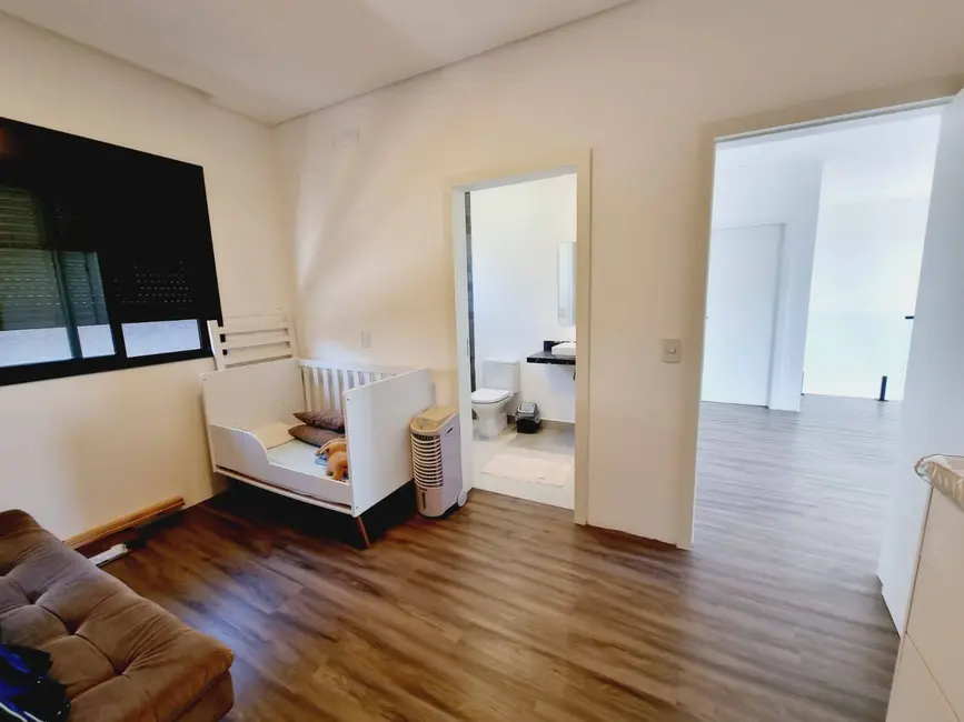 Foto 22 de Casa à venda, 300m2 em Piracangaguá, Taubate - SP