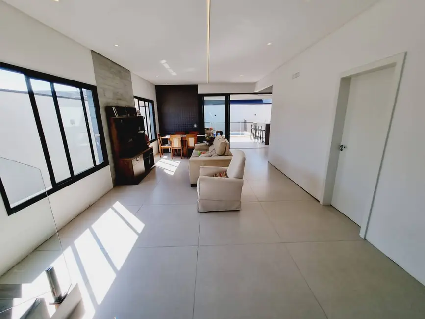 Foto 23 de Casa à venda, 300m2 em Piracangaguá, Taubate - SP