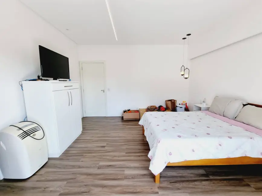 Foto 24 de Casa à venda, 300m2 em Piracangaguá, Taubate - SP