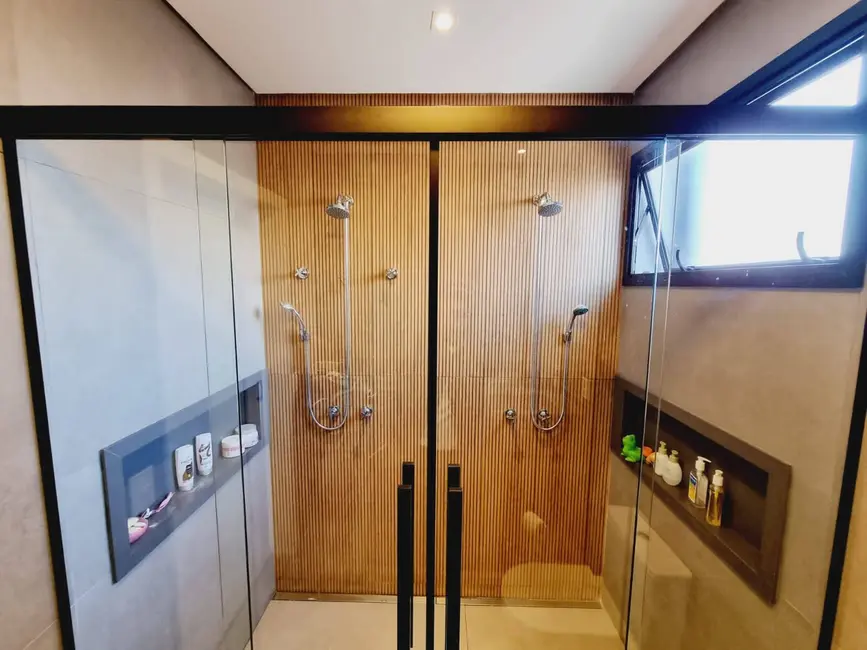 Foto 28 de Casa à venda, 300m2 em Piracangaguá, Taubate - SP