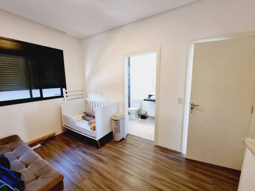 Foto 16 de Casa à venda, 300m2 em Piracangaguá, Taubate - SP