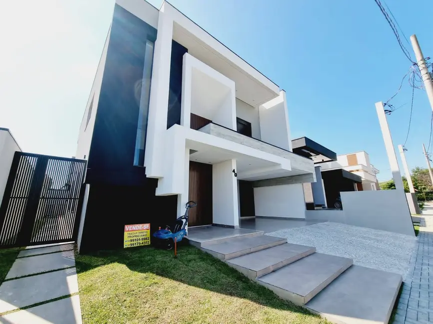 Foto 11 de Casa à venda, 300m2 em Piracangaguá, Taubate - SP