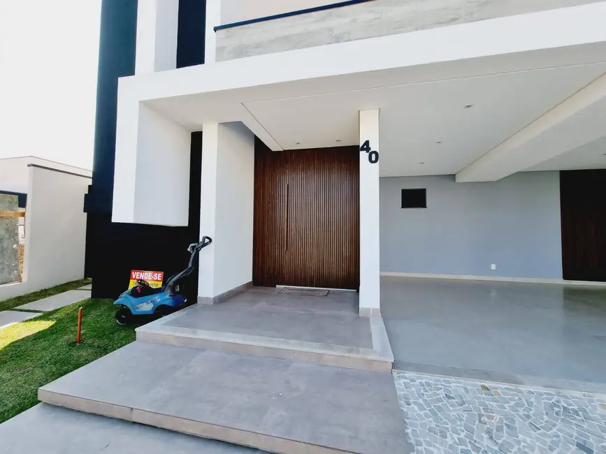 Foto 10 de Casa à venda, 300m2 em Piracangaguá, Taubate - SP