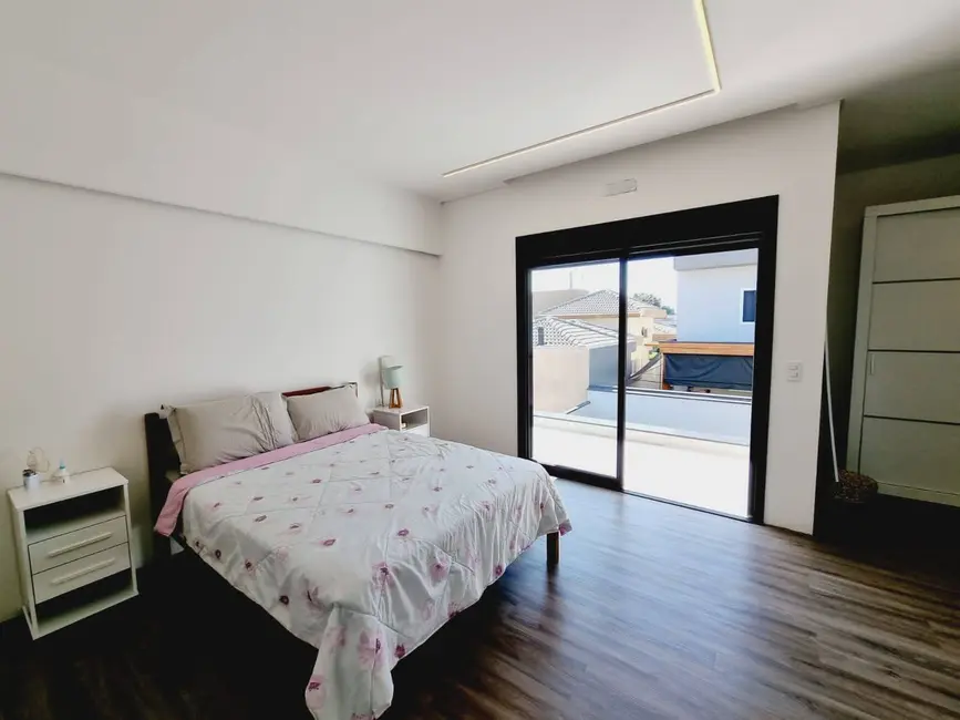 Foto 18 de Casa à venda, 300m2 em Piracangaguá, Taubate - SP